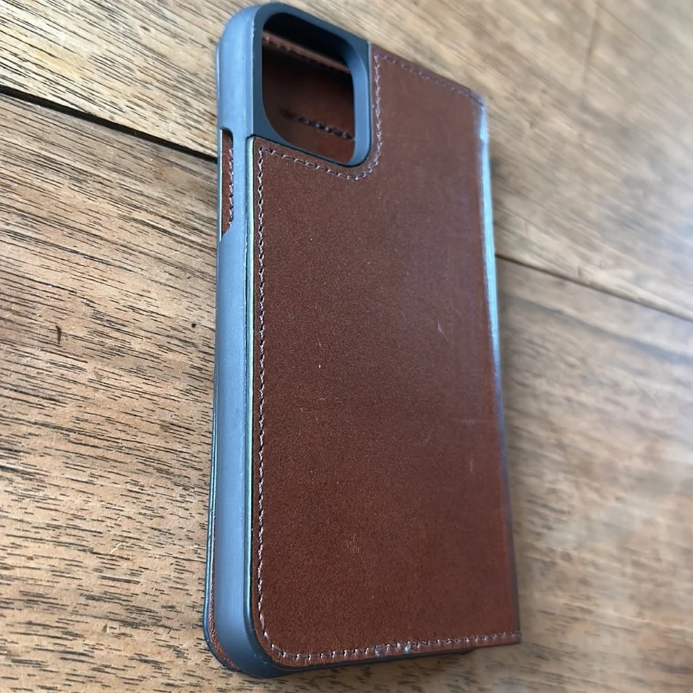 LEATHER 11Pro I-Phone case - Picture 4 of 6
